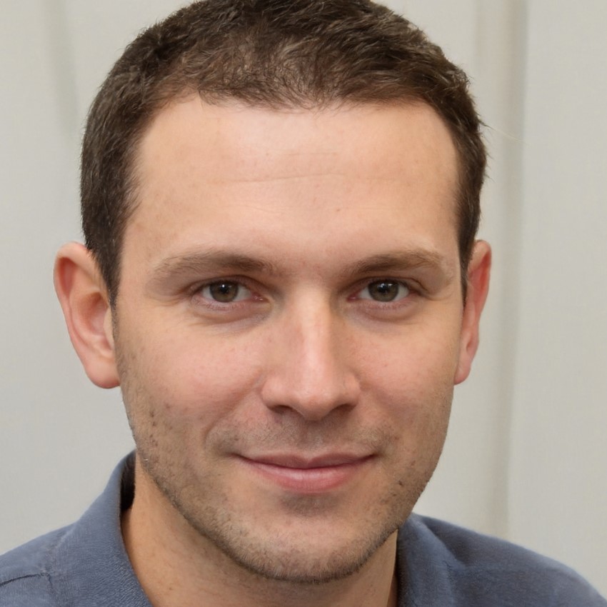 Javier Mendoza.